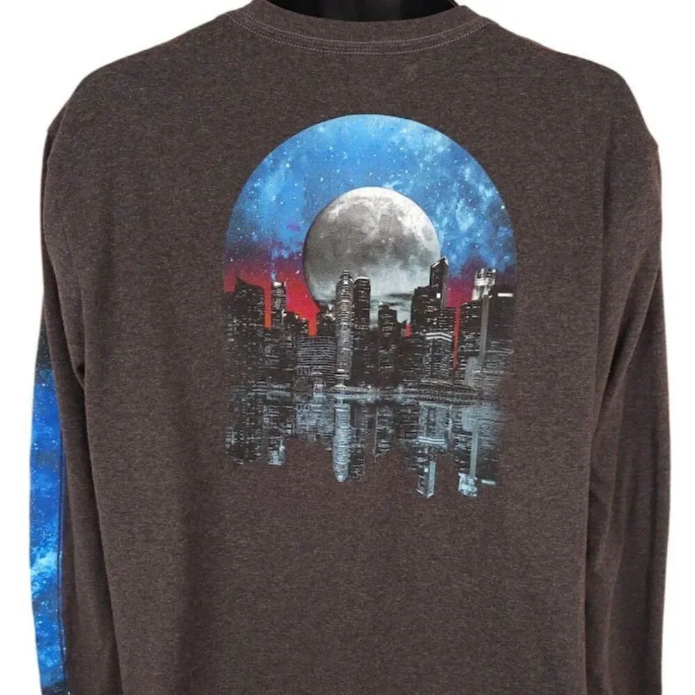 Moonlit City Skyline T Shirt Mens Size Large Gray Cityscape Full Moon